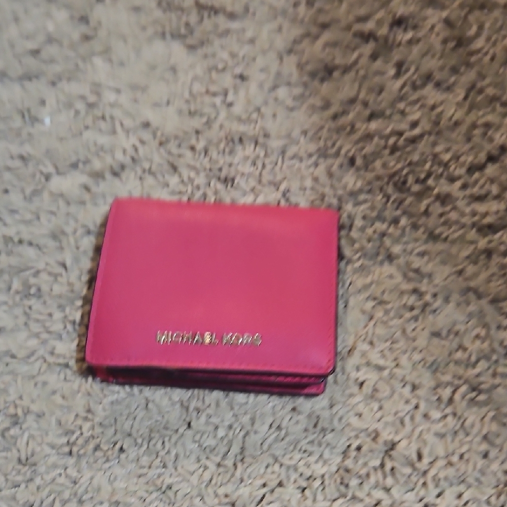 Michael Kors Fuchsia Wallet